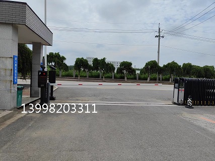 沈陽渾南國際新興產業園道閘車牌識別系統安裝